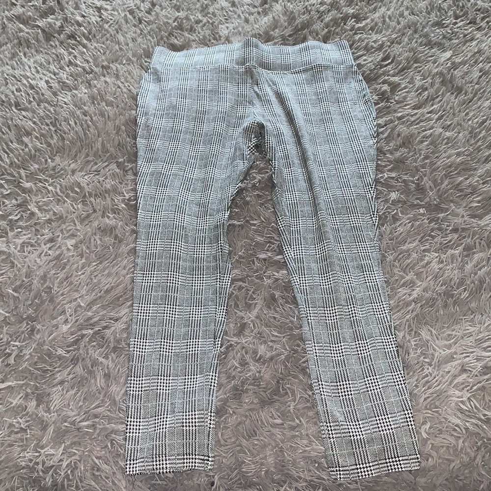 Black, grey, and white plaid leggings. Size XL